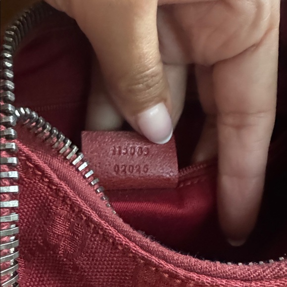 Gucci Scarlet Hobo Bag authentic (vintage) - Picture 7 of 10
